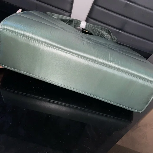 Moose Knuckle X Telfar Puffer Bag - Picture 10 of 11